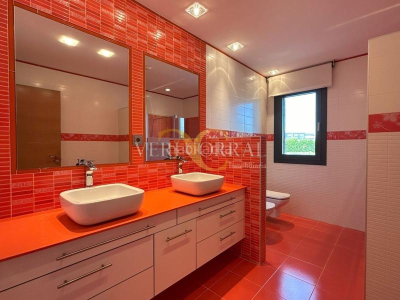 Foto f3126167-3482-4ffa-baa2-564058735677. Chalet exclusiva fantástico chalet en mareo. en Leorio Gijón