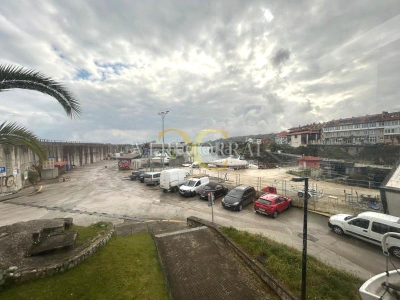 Foto 1b52847a-dfac-4b82-a171-5a5cfe27e5f1. Piso espacioso piso con vistas al puerto deportivo. en Llanes