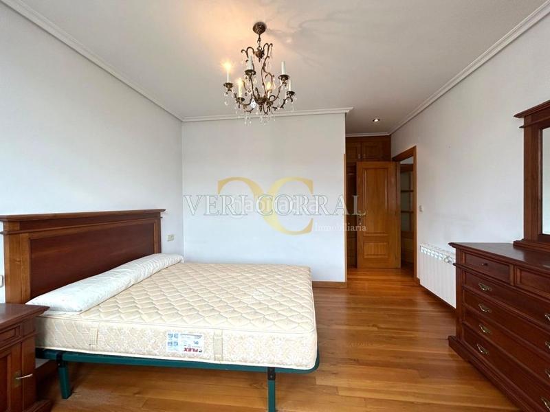 Foto c4cbee91-e5ae-4df5-b494-71dd1b78ba4b. Piso espacioso piso con vistas al puerto deportivo. en Llanes