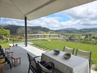 Chalet  Barrio pumalverde. Chalet con piscina y preciosas vistas al valle de udías.
