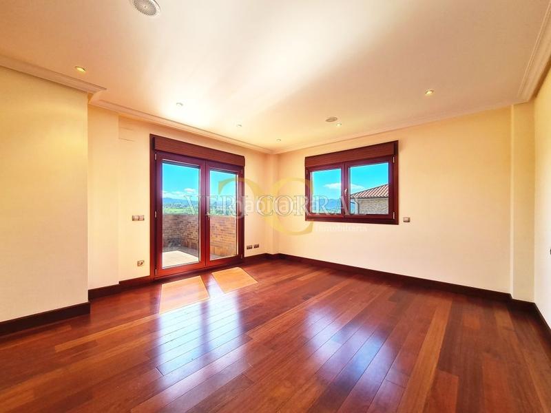 Foto 2ed35477-d895-4337-9c61-3697459fd7c3. Chalet exclusivo chalet en Montecerrao. en Montecerrao Oviedo