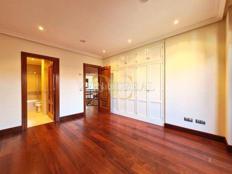 Foto 361a3099-f469-48ba-9a35-141aca5797e7. Chalet exclusivo chalet en Montecerrao. en Montecerrao Oviedo