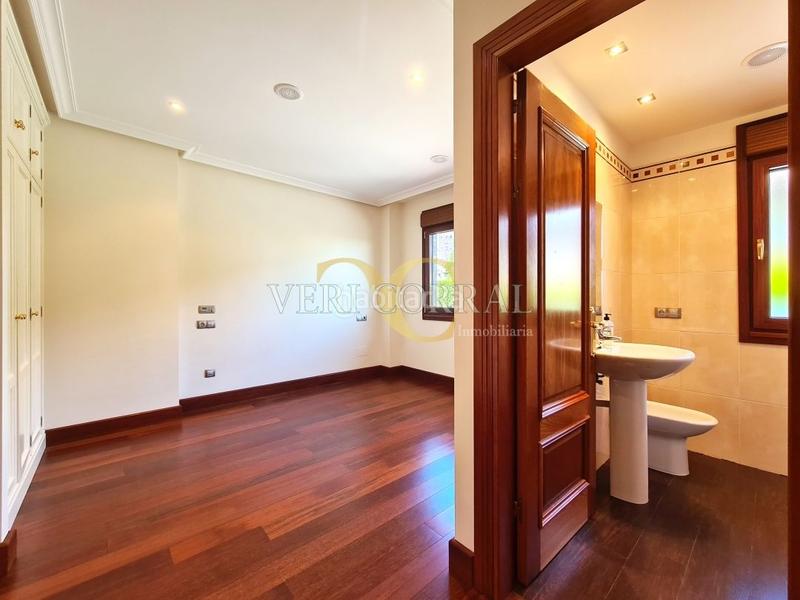 Foto 5838999b-46da-4d3a-b5fa-6c03bfa760c4. Chalet exclusivo chalet en Montecerrao. en Montecerrao Oviedo