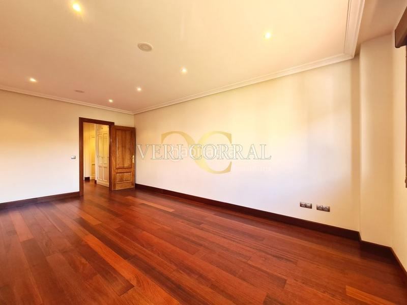 Foto 7aa3ade8-36f3-417e-9501-3d90de37a418. Chalet exclusivo chalet en Montecerrao. en Montecerrao Oviedo