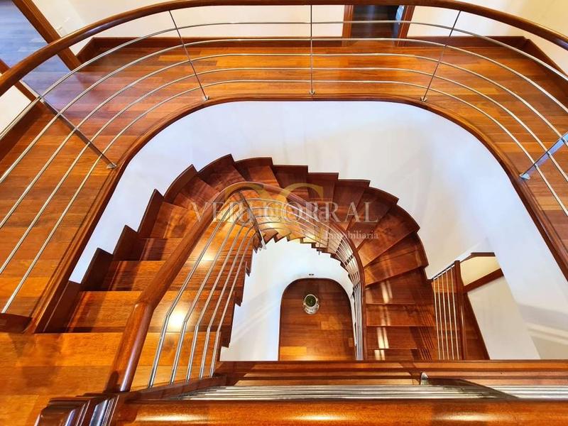 Foto a3752384-9377-4113-bd44-df527f956c48. Chalet exclusivo chalet en Montecerrao. en Montecerrao Oviedo