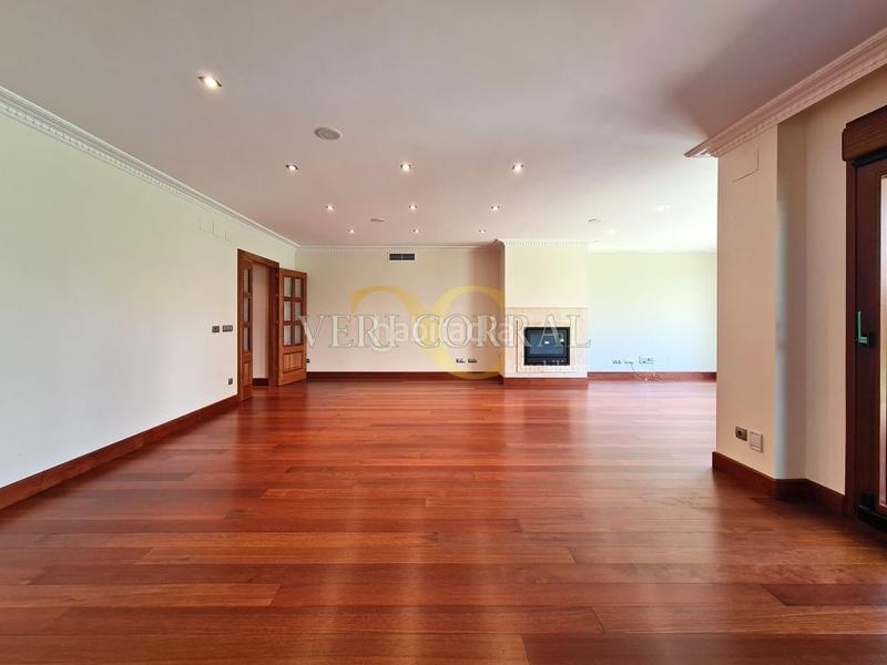 Foto a5770082-3b12-4e44-abce-3bbceb381932. Chalet exclusivo chalet en Montecerrao. en Montecerrao Oviedo