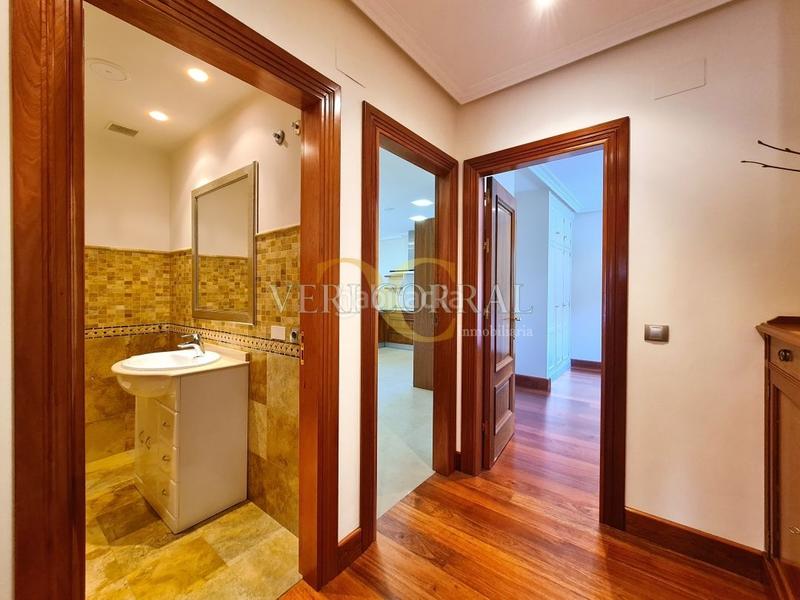 Foto b25920e2-e1d3-45aa-8300-7fc4b6d0abb1. Chalet exclusivo chalet en Montecerrao. en Montecerrao Oviedo
