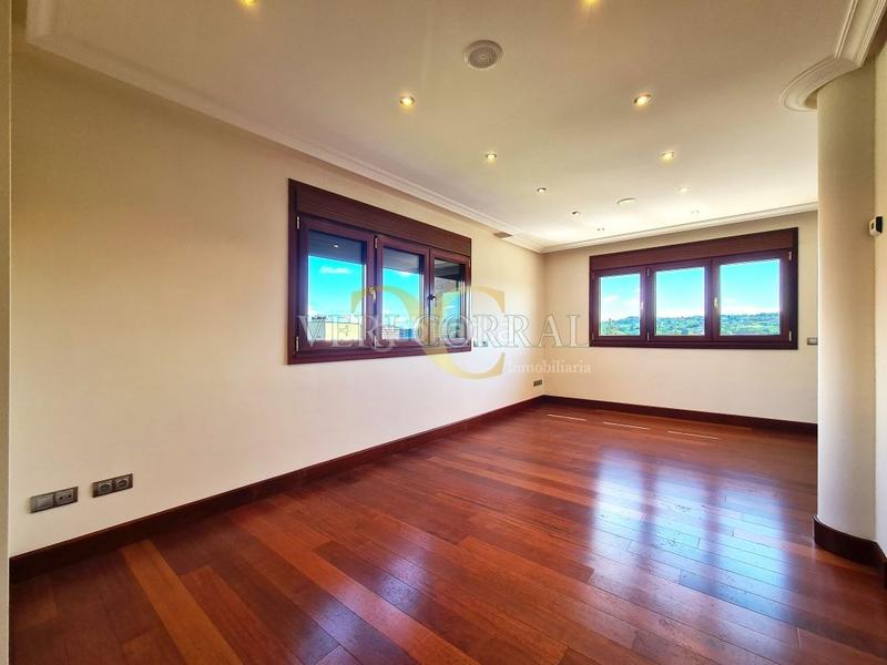 Foto cc9a4899-4812-4abc-a4f9-bbcca2665766. Chalet exclusivo chalet en Montecerrao. en Montecerrao Oviedo