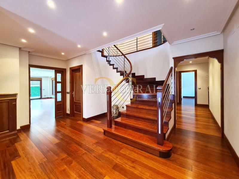 Foto d554b774-0b82-434c-9487-8222dd07b37a. Chalet exclusivo chalet en Montecerrao. en Montecerrao Oviedo