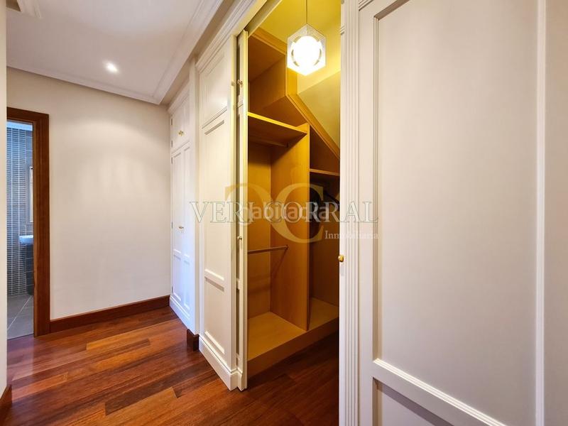 Foto e21d5219-212d-45bb-a486-5b701c52a615. Chalet exclusivo chalet en Montecerrao. en Montecerrao Oviedo