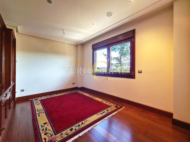 Foto f91a3bec-dd75-41c3-b58c-1005bd5e5cef. Chalet exclusivo chalet en Montecerrao. en Montecerrao Oviedo