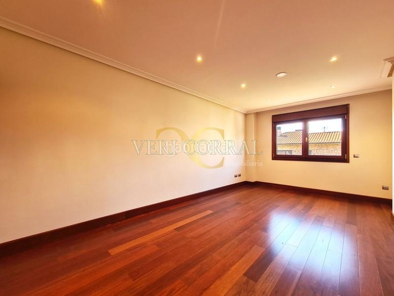 Foto fa476e5c-216e-477c-8da3-49c78a08da9e. Chalet exclusivo chalet en Montecerrao. en Montecerrao Oviedo