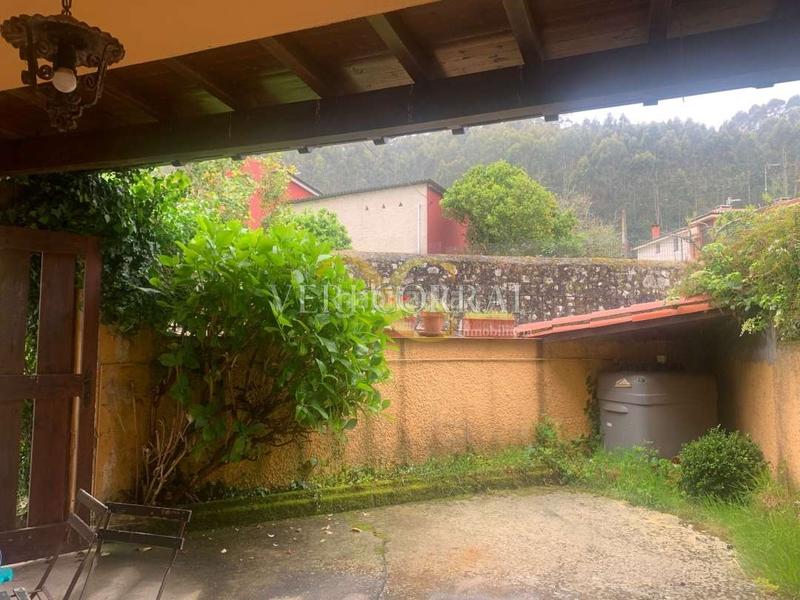 Foto 0552a3ca-80ba-4055-bf6a-0be7ad31dcc2. Casa exclusiva casa a 1,5 kilómetros de la playa de san antolín. en Llanes