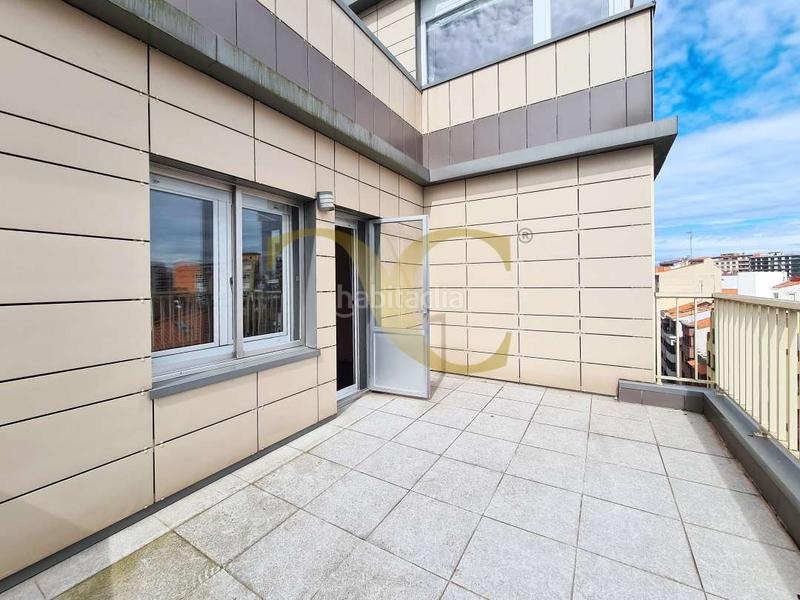 Foto 3a173942-da10-47b4-b524-5672a200145d. Piso exclusiva piso con terraza en el Centro . en Gijón