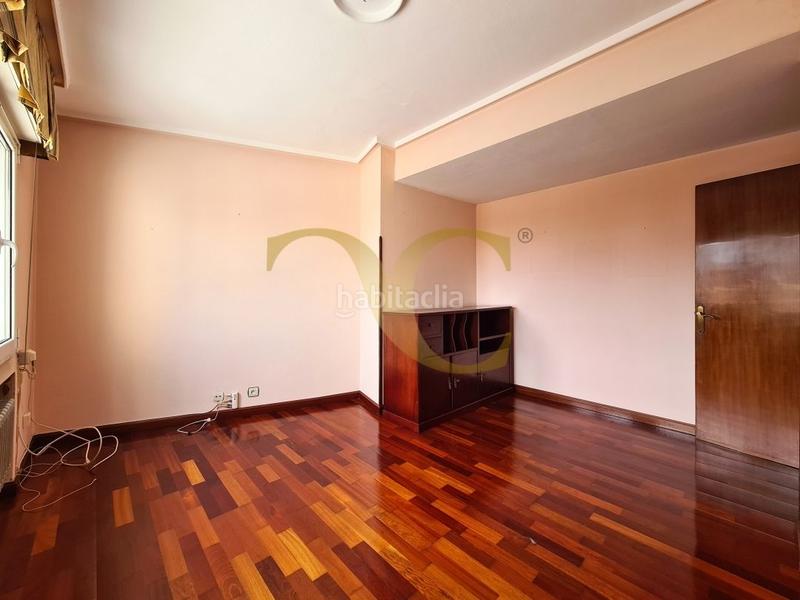 Foto 76102472-8a52-4d4b-a615-5a94695f4e41. Piso exclusiva piso con terraza en el Centro . en Gijón