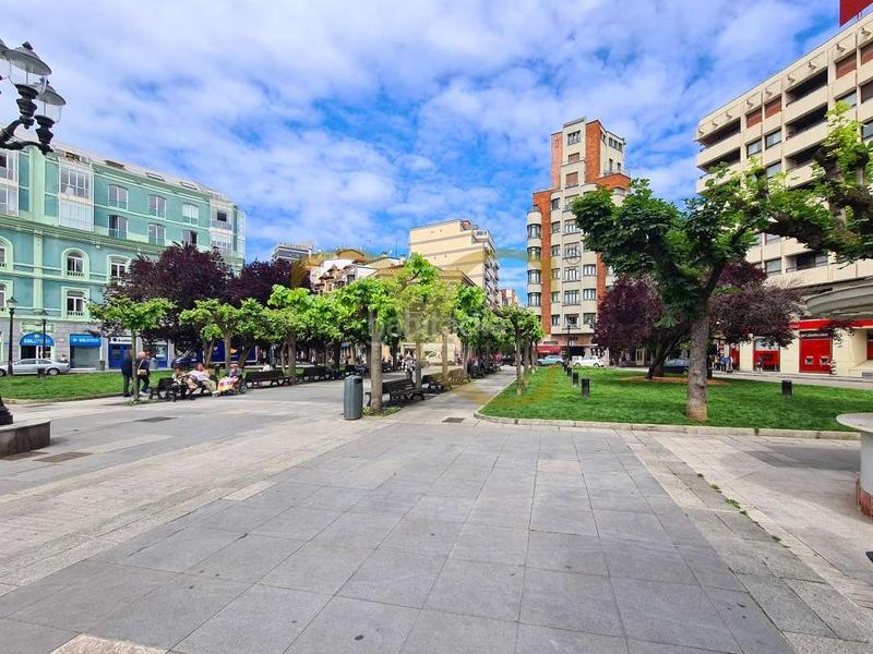 Foto 8ac60b7e-664f-44c2-9432-bff5bedaa89e. Piso exclusiva piso con terraza en el Centro . en Gijón