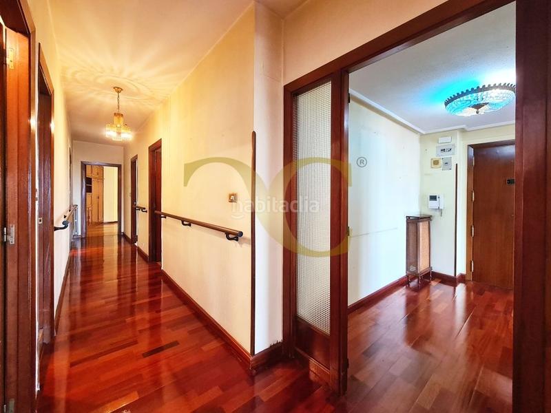 Foto b2f13bad-1751-4f5b-a781-f91bf49dac12. Piso exclusiva piso con terraza en el Centro . en Gijón