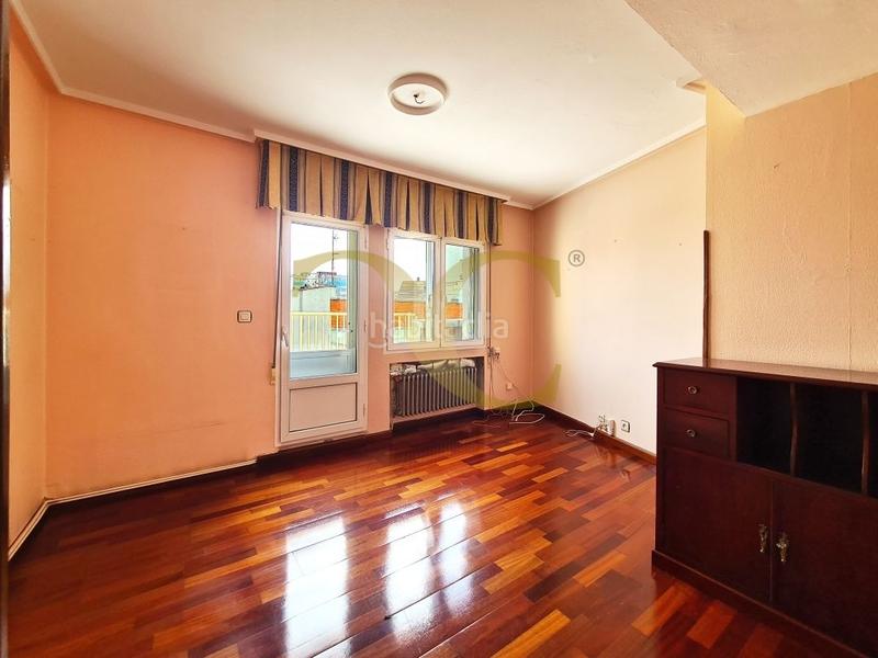 Foto c8f2b935-ee93-48a9-97c3-b9cc2979fe2c. Piso exclusiva piso con terraza en el Centro . en Gijón