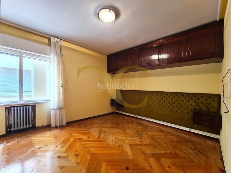 Foto ee0b2280-8fa9-4077-b5d8-c05d976043cc. Piso exclusiva piso con terraza en el Centro . en Gijón
