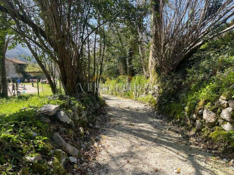 Foto ba8b3da5-28d1-463a-84d9-95fd948fbf5e. Wohngrundstück in Pría-Nueva-Hontoria-Naves Llanes