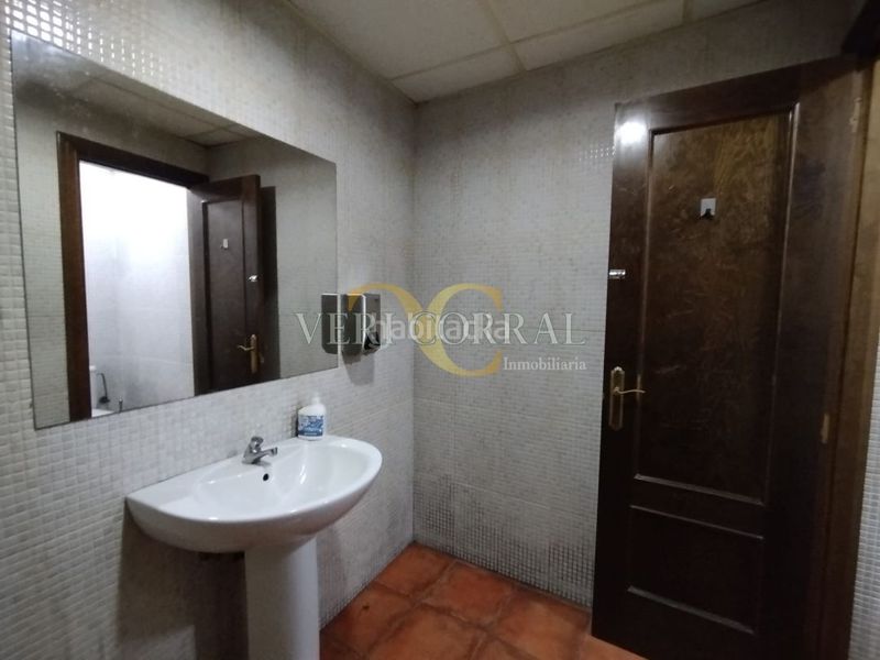 Foto 1d2bee2f-3c91-4629-b2a2-29becedbba09. Local comercial a Parres