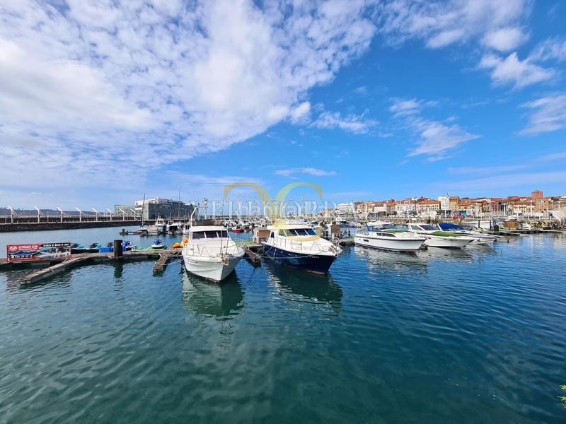 Foto 751b67ec-28b8-4b45-ab34-f8c5ebbbe1c5. Pis amb calefacció a Centro Gijón