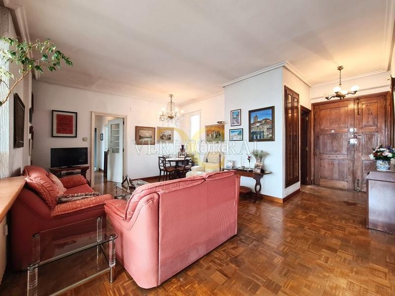 Foto eb0e44e7-e217-4b14-a21a-8910c6d1106f. Pis amb calefacció a Centro Gijón