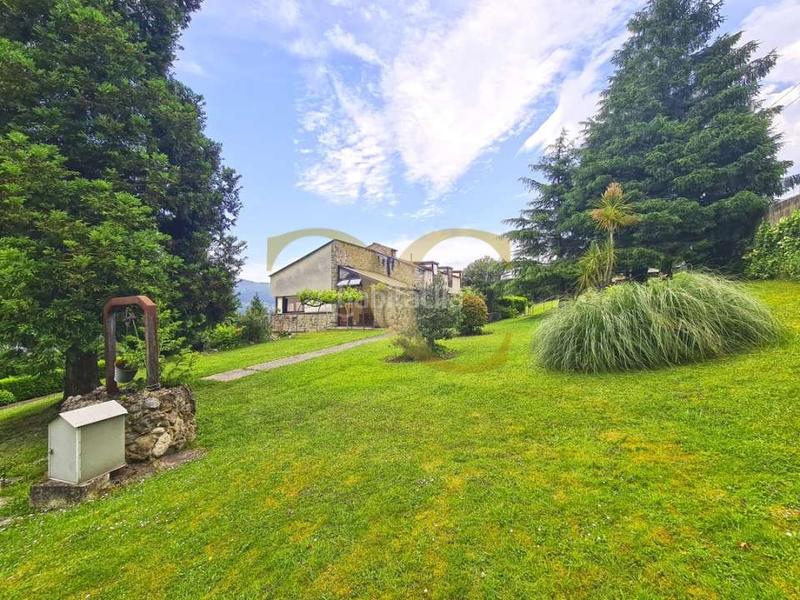 Foto 2a46792e-33f7-47d7-b958-243339489ef6. Chalet mit heizung parking in Olivares Oviedo