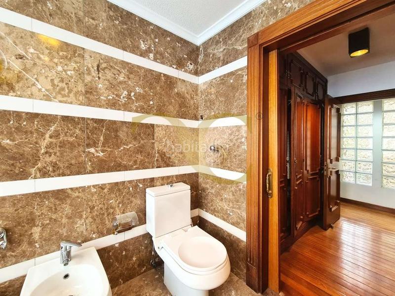 Foto 56d8d1f1-3d4a-4435-8026-c882f580ae69. Chalet mit heizung parking in Olivares Oviedo