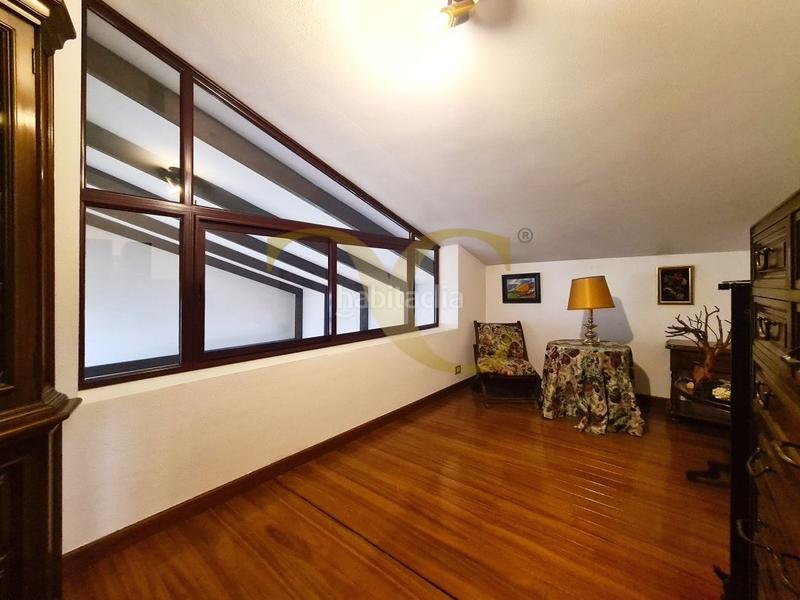 Foto 6b338e38-de07-43cd-9d1d-00f7317ec5dd. Chalet mit heizung parking in Olivares Oviedo