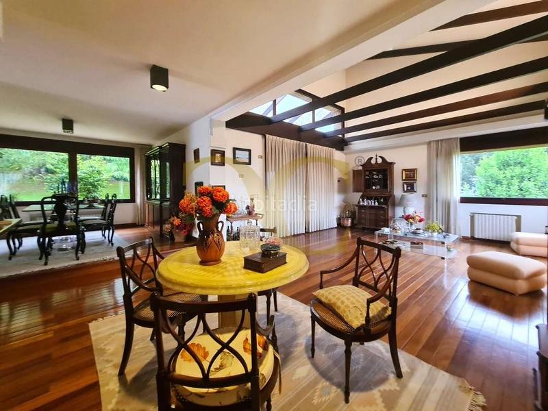 Foto 800a4681-88cc-47bb-a9f4-ebffc81c5ab1. Chalet mit heizung parking in Olivares Oviedo