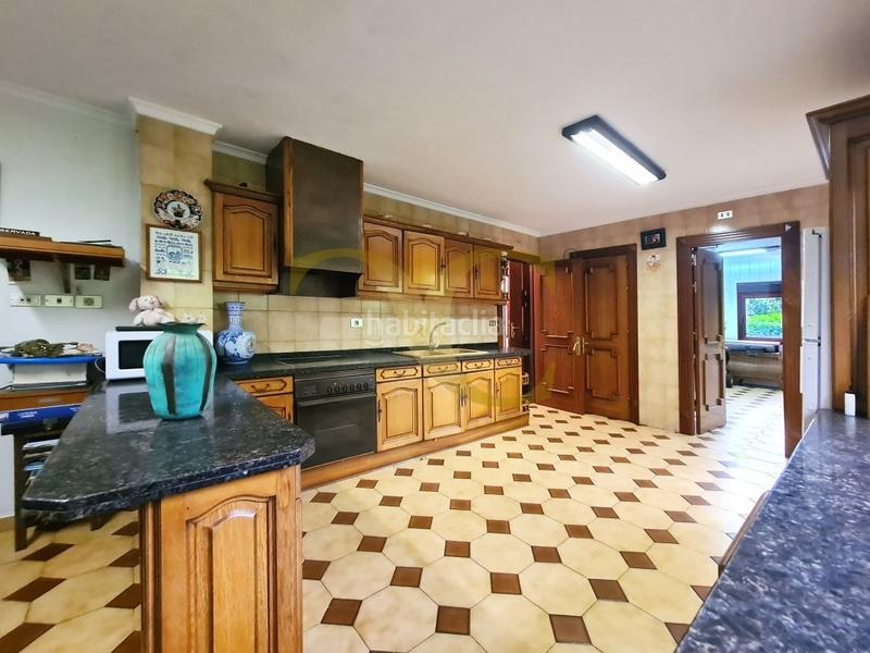 Foto 864cbdb5-f5fc-454f-b529-c5b445d2f0db. Chalet mit heizung parking in Olivares Oviedo