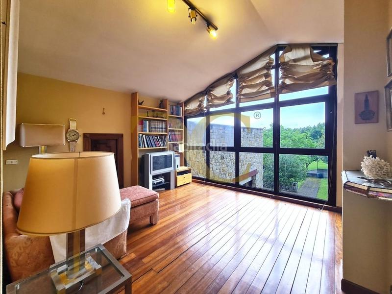 Foto 92457111-74a9-4d4a-8764-2d903a3364e4. Chalet mit heizung parking in Olivares Oviedo