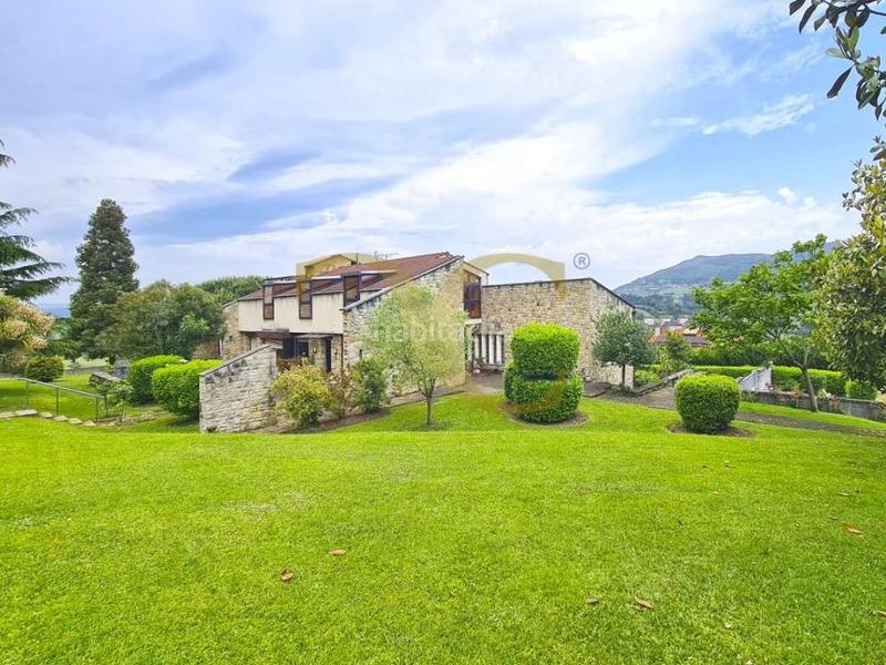 Foto cbf21811-7ef5-420d-9198-9081255e930f. Chalet mit heizung parking in Olivares Oviedo