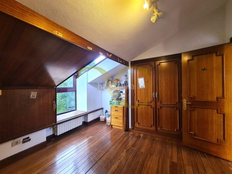 Foto f785663b-0d2a-4d6d-bf8c-3d90ca4855b4. Chalet mit heizung parking in Olivares Oviedo