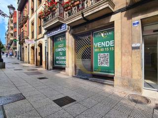 Local Comercial  Calle rosal. Local comercial en una de las mejores zonas de oviedo.