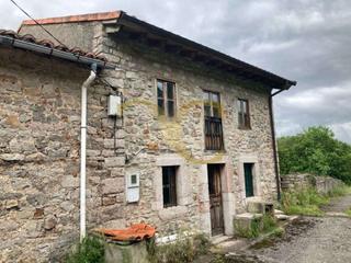 Maison  Ruenes. Casa de piedra para reformar en uno de los rincones más auténtic