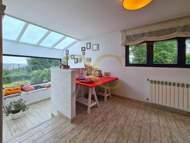 Foto 18949d51-8a90-4de6-b0ed-7e27094e2f11. Chalet mit heizung parking in Parroquias Sur - La Manjoya Oviedo