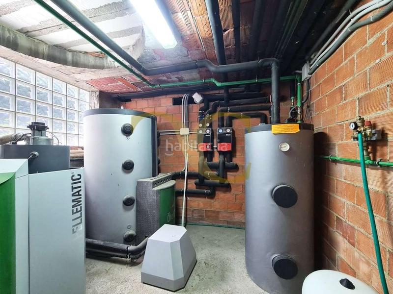 Foto 2ae3f759-7f42-4693-b1f3-4bb11abc78ed. Chalet mit heizung parking in Parroquias Sur - La Manjoya Oviedo