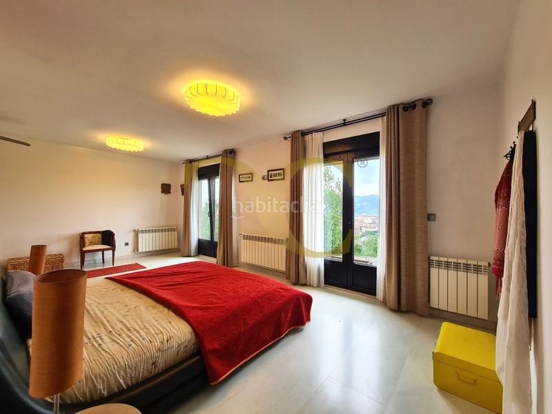 Foto 3a1ca8ea-6498-44ba-a4b0-3c424b0c3659. Chalet mit heizung parking in Parroquias Sur - La Manjoya Oviedo