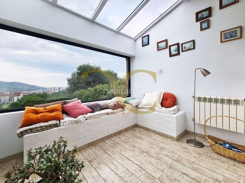 Foto f20010ae-afcf-4a83-a223-22e409f65b1f. Chalet mit heizung parking in Parroquias Sur - La Manjoya Oviedo