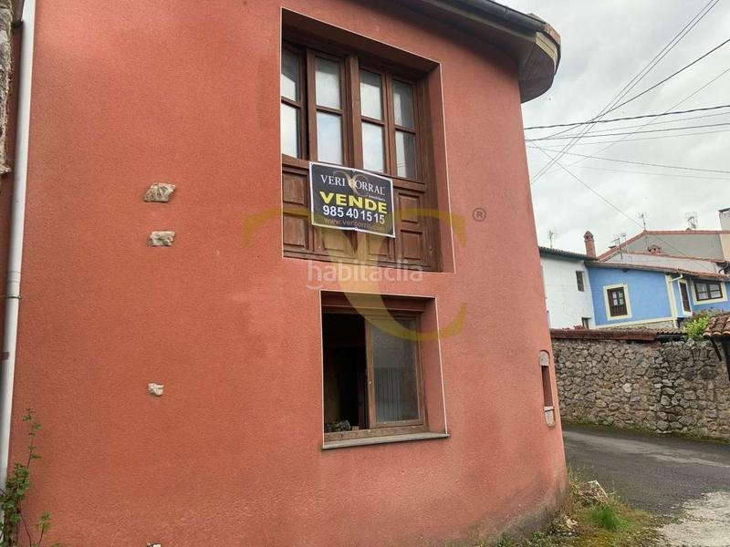 Foto 59cef62b-bd18-42e6-871a-b11a77ee82d2. Casa cuadra para reformar en póo. en Celorio-Poó-Parres Llanes