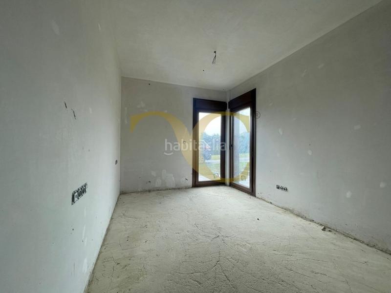 Foto eaf37cde-dd3d-4a04-b96b-ec2b43d60388. Chalet con parcheggio in Quintes - Arroes Villaviciosa