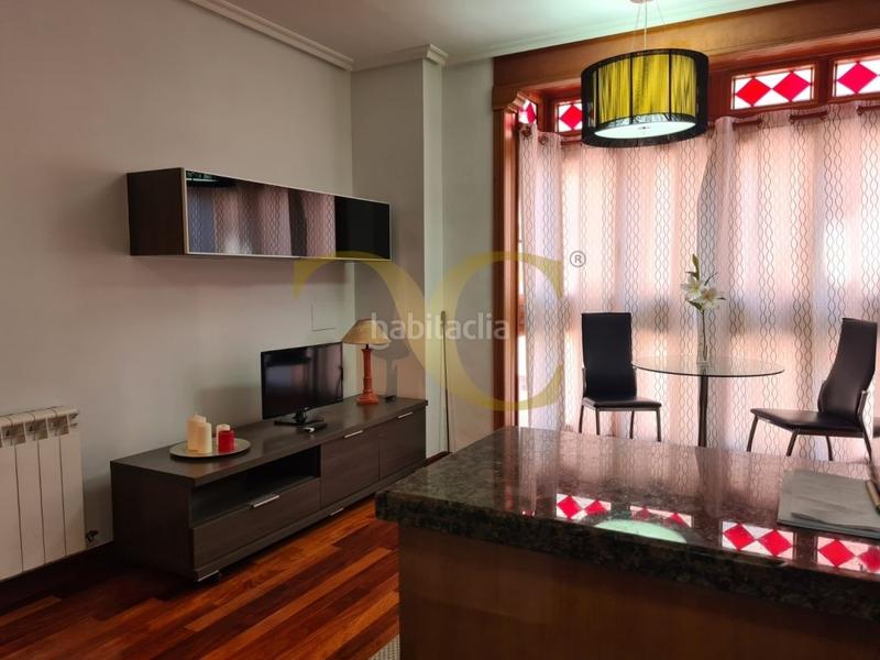 Foto 7753f410-9d4d-48bf-b114-397d13729f7c. Apartament amb calefacció a Centro Gijón