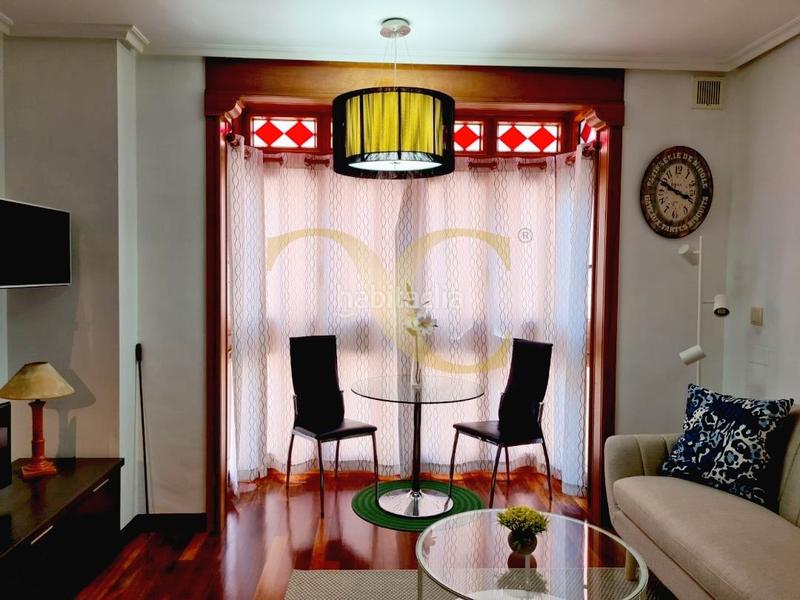 Foto a2a72a91-98e2-4baf-9a18-bdff1f03c396. Apartament amb calefacció a Centro Gijón