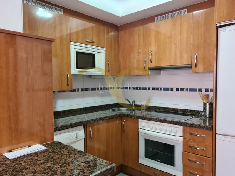 Foto e005b436-d066-4ec2-8b67-9353c735a1f3. Apartament amb calefacció a Centro Gijón