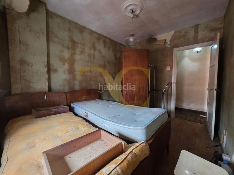 Foto 076c8ae1-49cb-4000-82c3-5cf70f0c4709. Piso exclusiva piso para reformar en cardenal cisneros. en Santander