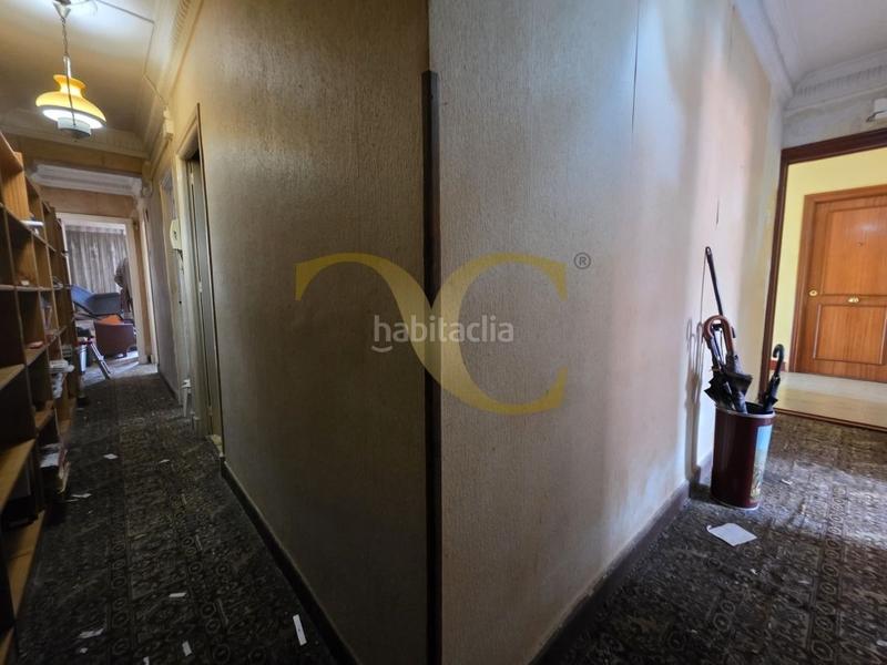 Foto 7c99749f-fc9d-438d-8854-bdad3d12bad2. Piso exclusiva piso para reformar en cardenal cisneros. en Santander