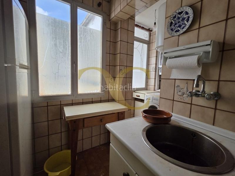 Foto b118a567-5284-437b-99cd-38ced07e462e. Piso exclusiva piso para reformar en cardenal cisneros. en Santander