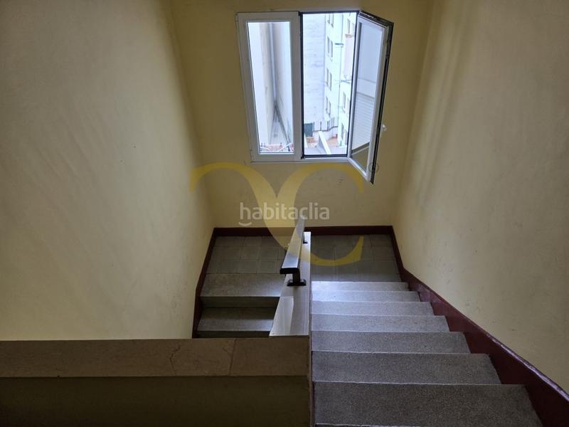 Foto ed3ac64f-8303-44c6-bbcf-101836cb2af0. Piso exclusiva piso para reformar en cardenal cisneros. en Santander